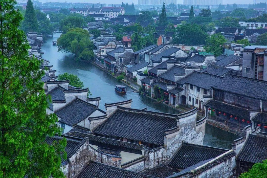 层层恐惧